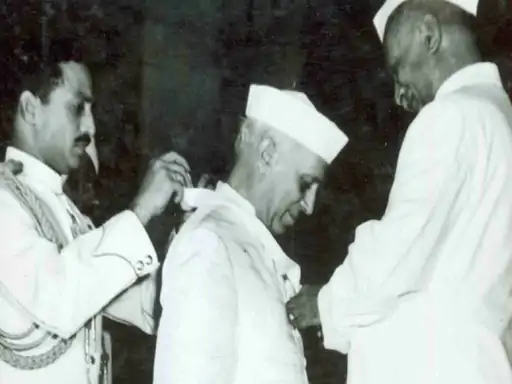 Jawaharlal Nehru received Bharat Ratan when he was prime minister.